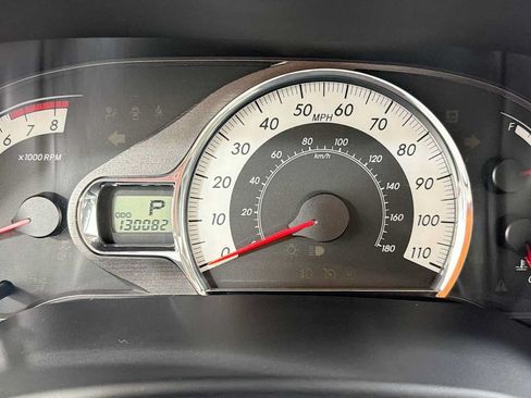 Used 2014 Toyota Sienna SE FWD image 17