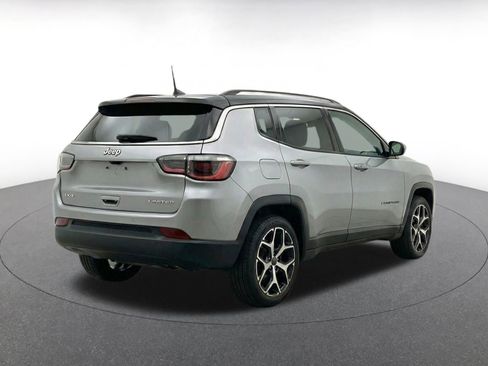 Used 2025 Jeep Compass Limited AWD/4WD image 9