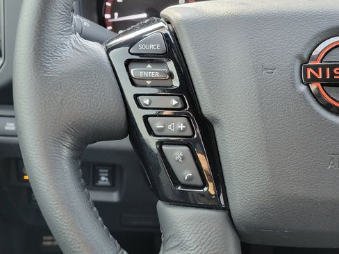 Used 2022 Nissan Frontier PRO-4X w/ Pro-4X Premium Package image 22