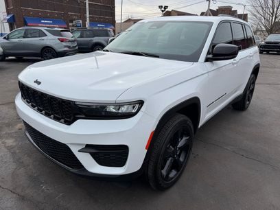 Used 2024 Jeep Grand Cherokee Altitude
