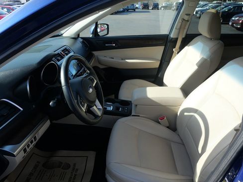 Used 2017 Subaru Outback 2.5i Limited image 8