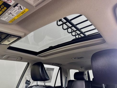 Used 2017 Toyota 4Runner SR5 Premium image 22