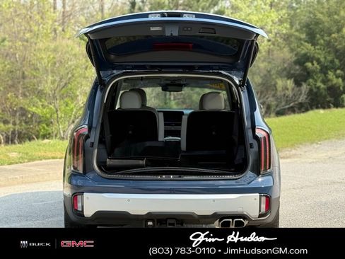 Used 2024 Kia Telluride SX w/ Towing Package image 17