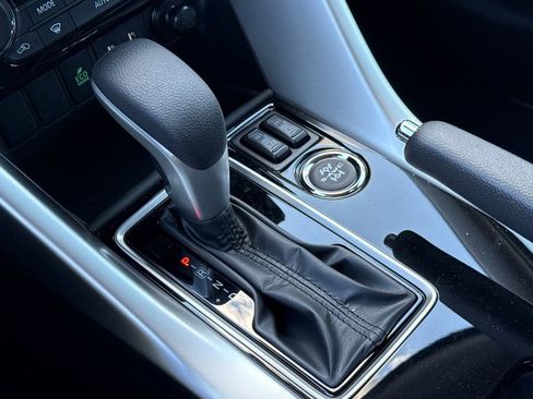 New 2026 Mitsubishi Eclipse Cross LE AWD/4WD image 21