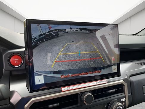 New 2025 Toyota Tacoma TRD Off-Road AWD/4WD image 20