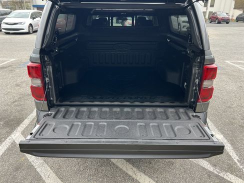 Used 2025 Ford Maverick Lariat w/ 4K Tow Package image 9