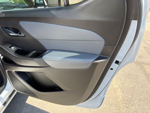 Used 2019 Chevrolet Traverse Premier w/ Driver Confidence II Package FWD image 13
