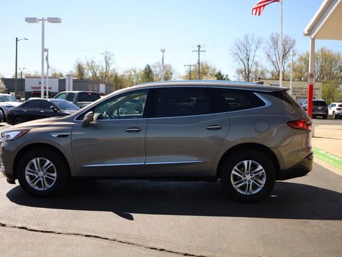 Used 2018 Buick Enclave Essence FWD image 8