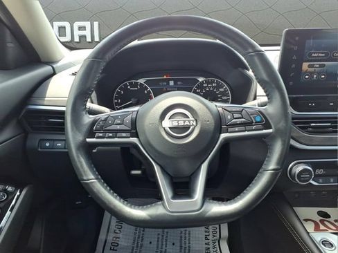 Used 2023 Nissan Altima 2.5 SL AWD/4WD image 18