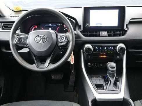 Certified 2023 Toyota RAV4 LE AWD/4WD image 21