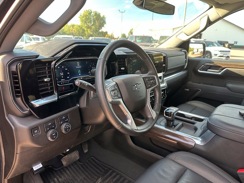 Used 2025 Chevrolet Silverado 1500 RST w/ Convenience Package II AWD/4WD image 13