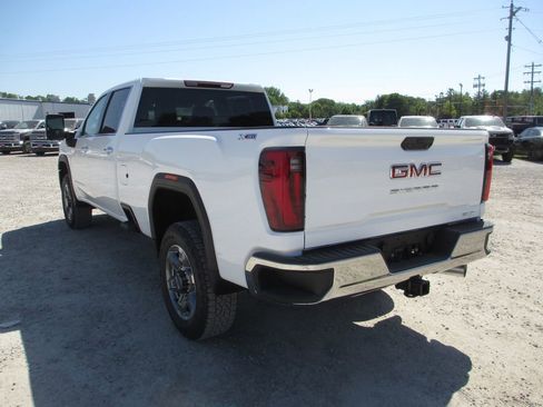 New 2026 GMC Sierra 3500 SLT AWD/4WD image 7