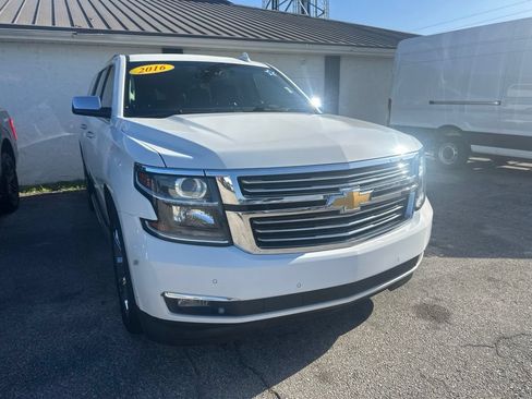 Used 2016 Chevrolet Suburban LTZ RWD image 16