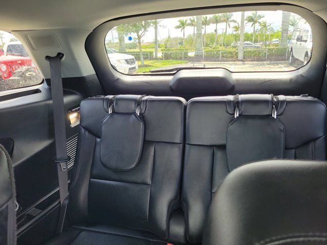 Used 2023 Ford Explorer Limited w/ Equipment Group 301A RWD image 17