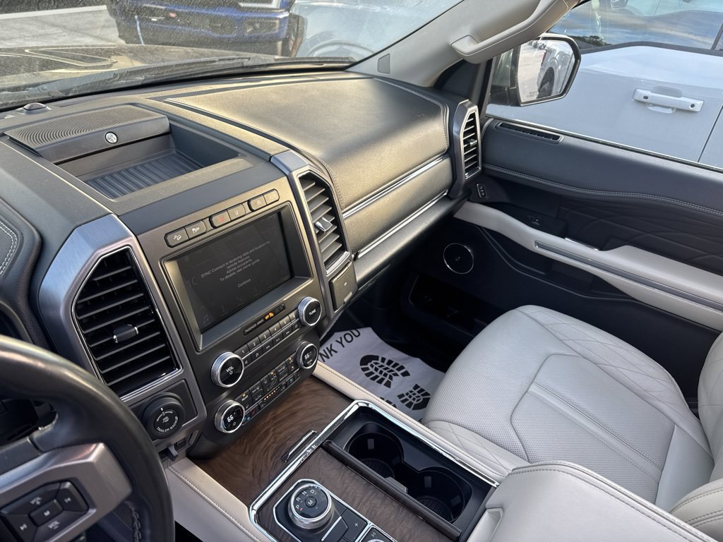 Used 2019 Ford Expedition Max Platinum AWD/4WD image 13