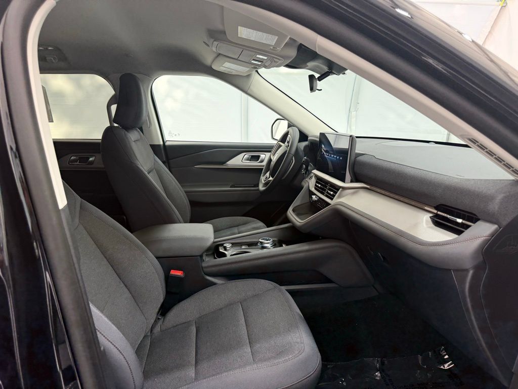 New 2025 Ford Explorer Active AWD/4WD image 16