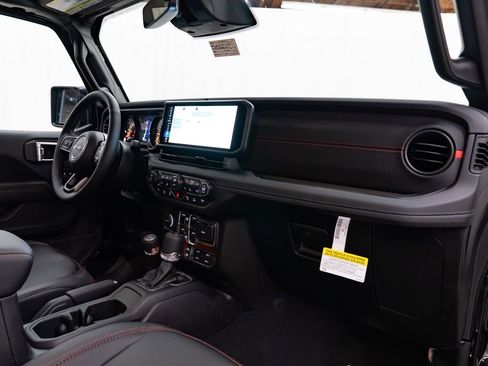 New 2026 Jeep Wrangler Unlimited Rubicon AWD/4WD image 31
