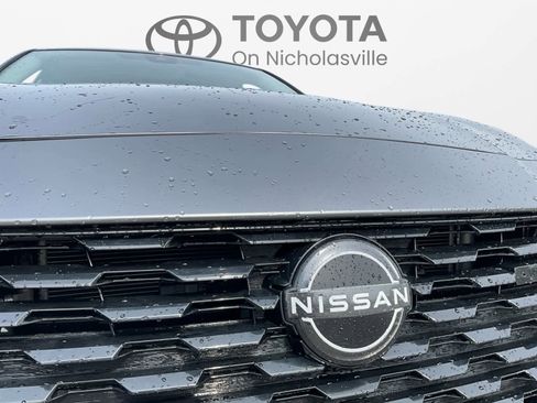 Used 2024 Nissan Altima 2.5 SV image 10