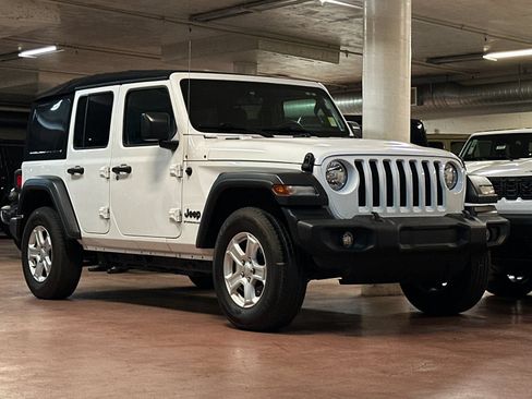 Used 2023 Jeep Wrangler Unlimited Sport AWD/4WD image 7