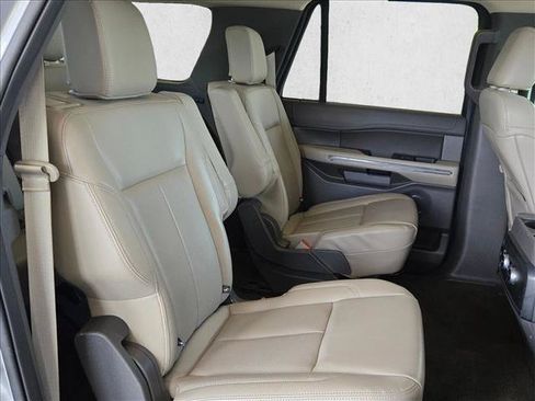 Used 2021 Ford Expedition Max XLT w/ FX4 Off-Road Package AWD/4WD image 18