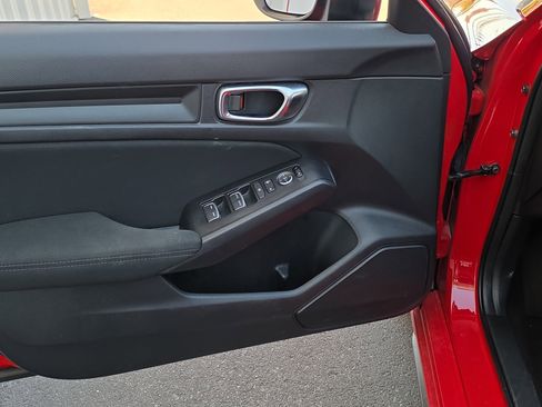 Used 2022 Honda Civic Sport image 11