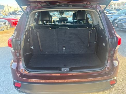 Used 2019 Toyota Highlander LE image 8