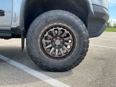 Used 2018 Chevrolet Colorado ZR2 AWD/4WD image 17