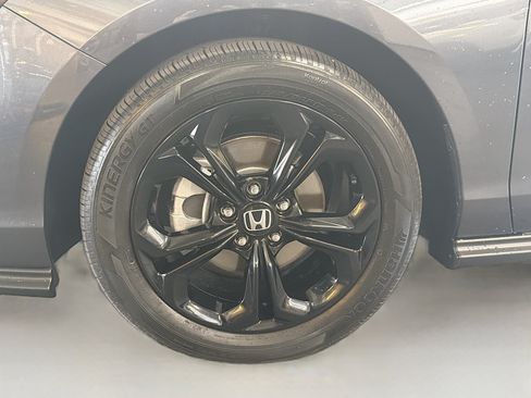 Used 2025 Honda Accord SE image 11