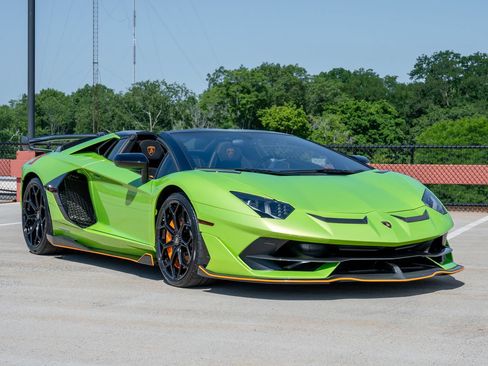 Used 2021 Lamborghini Aventador SVJ AWD/4WD image 1