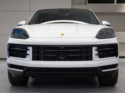 New 2024 Porsche Cayenne Coupe image 4