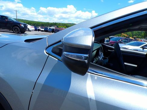 Used 2017 Toyota Highlander Limited Platinum AWD/4WD image 3