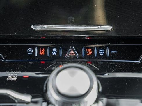 New 2026 Jeep Grand Wagoneer 4WD image 34