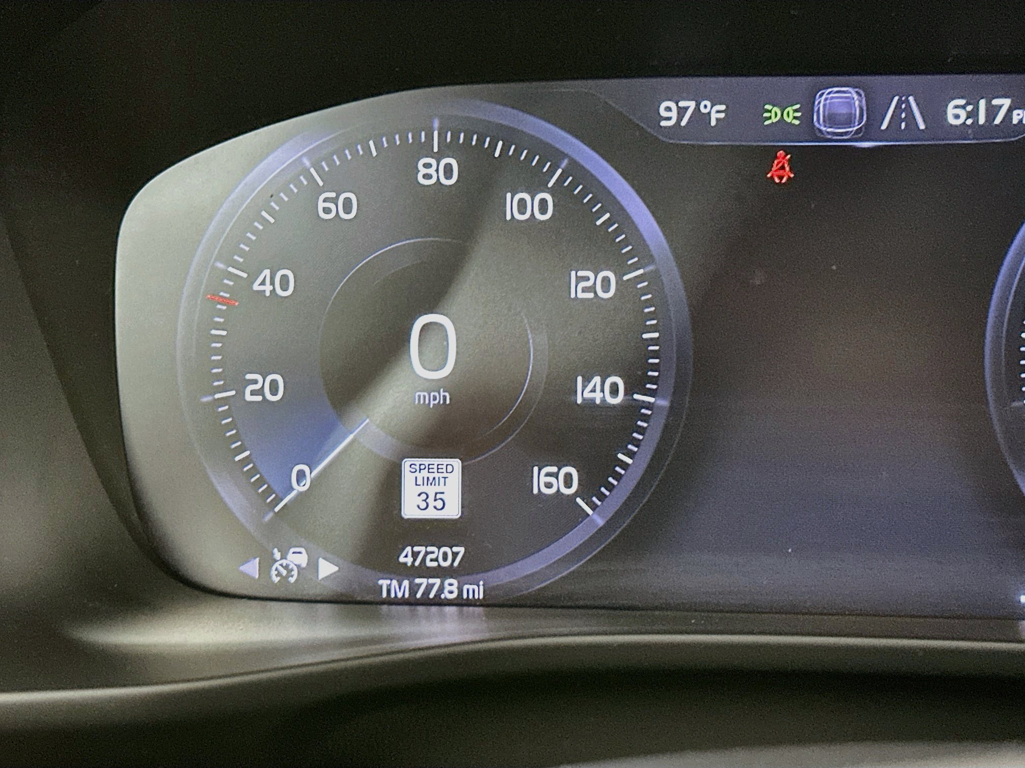 Used 2021 Volvo XC40 T5 Momentum w/ Premium Package AWD/4WD image 19