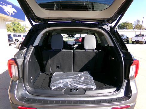 New 2025 Ford Explorer Active image 29