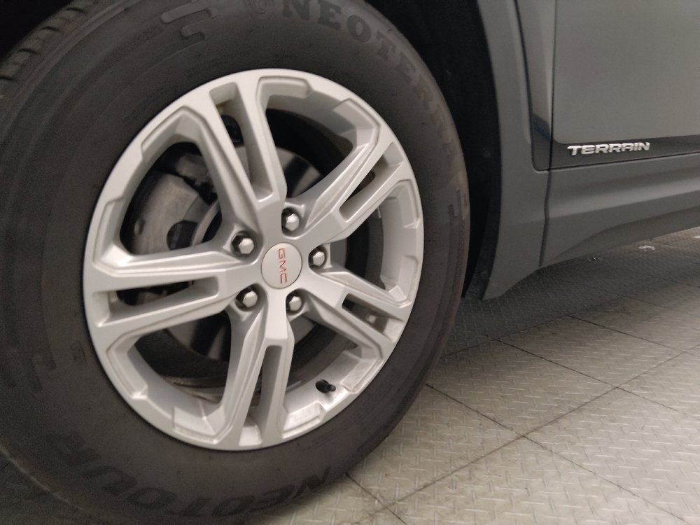 Used 2023 GMC Terrain SLE w/ Driver Convenience Package FWD image 31