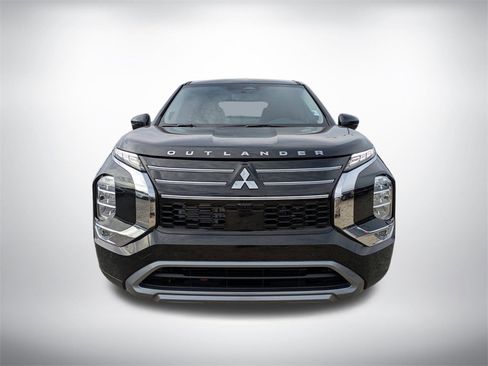 New 2026 Mitsubishi Outlander SE image 8