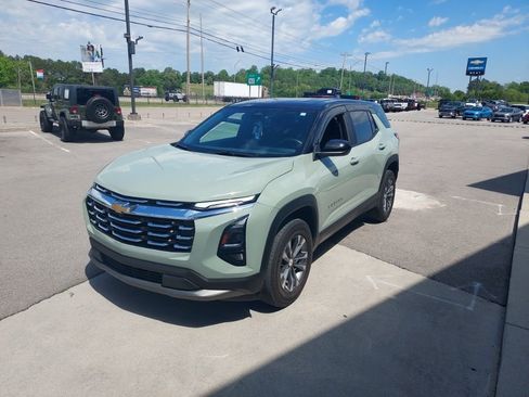 Certified 2025 Chevrolet Equinox LT FWD image 1