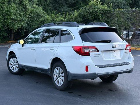 Used 2016 Subaru Outback 2.5i Premium w/ Popular Package #2 AWD/4WD image 3