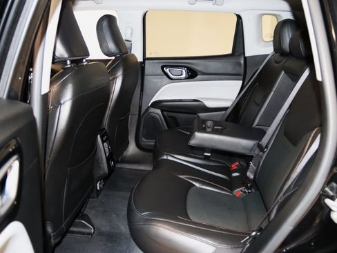 Used 2022 Jeep Compass Limited image 62