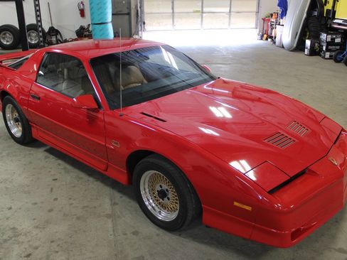 Used 1988 Pontiac Firebird Trans Am image 18