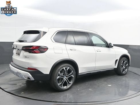 Used 2026 BMW X5 xDrive40i w/ Climate Comfort Package AWD/4WD image 2