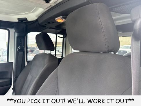 Used 2015 Jeep Wrangler Unlimited Sport AWD/4WD image 18