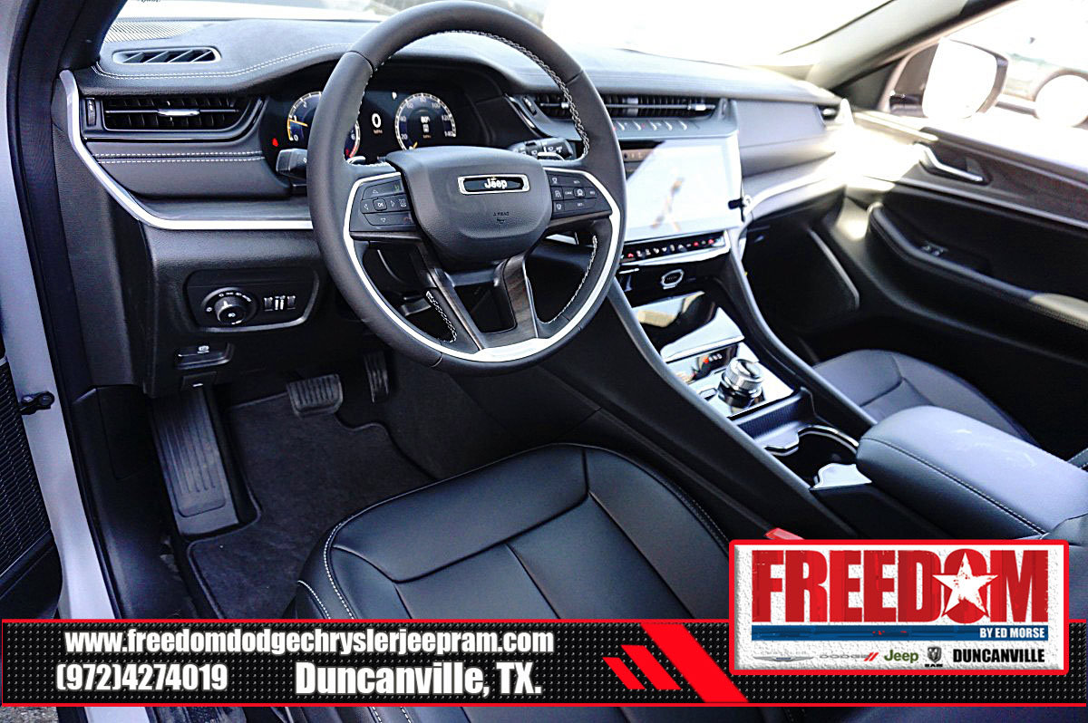 New 2026 Jeep Grand Cherokee Limited w/ Limited Altitude Package AWD/4WD image 10