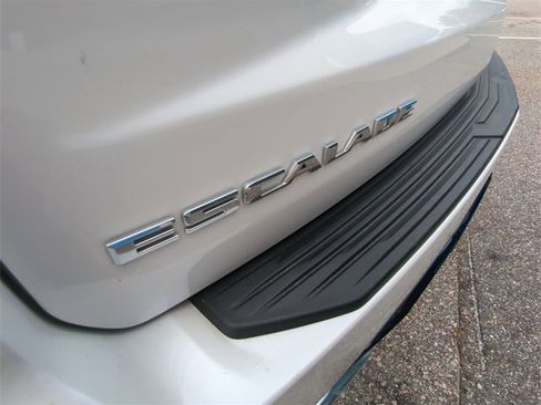 Used 2022 Cadillac Escalade Premium Luxury Platinum image 33