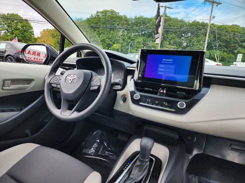 Used 2023 Toyota Corolla LE image 13