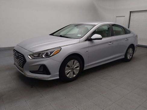 Used 2019 Hyundai Sonata SE image 2