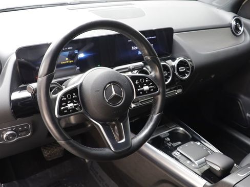 Used 2022 Mercedes-Benz GLA 250 4MATIC image 7