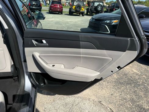 Used 2016 Hyundai Sonata SE image 18