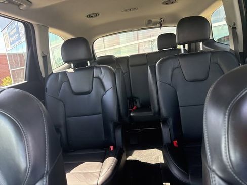 Certified 2023 Kia Telluride S w/ S Sunroof Package AWD/4WD image 19