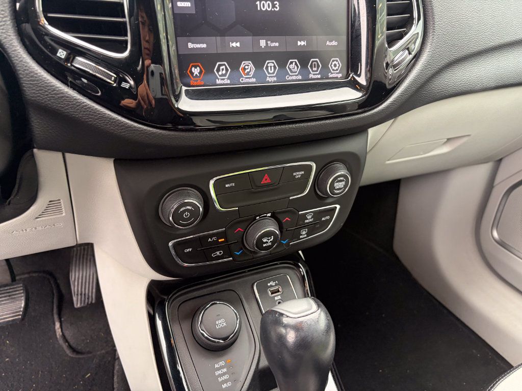 Used 2020 Jeep Compass Limited AWD/4WD image 19